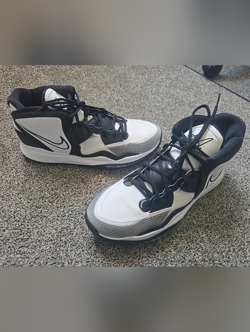New without Box - Nike KYRIE INFINITY TB 'WHITE BLACK'- Size 12 - Picture 6 of 10